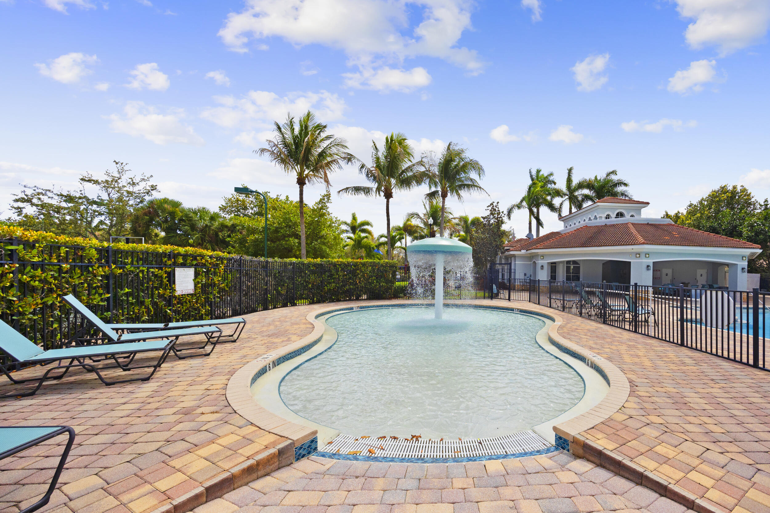 THOUSAND OAKS - Residential