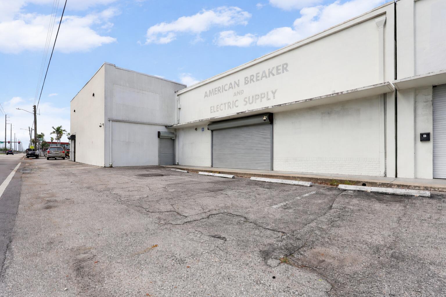 1800 N Dixie Highway