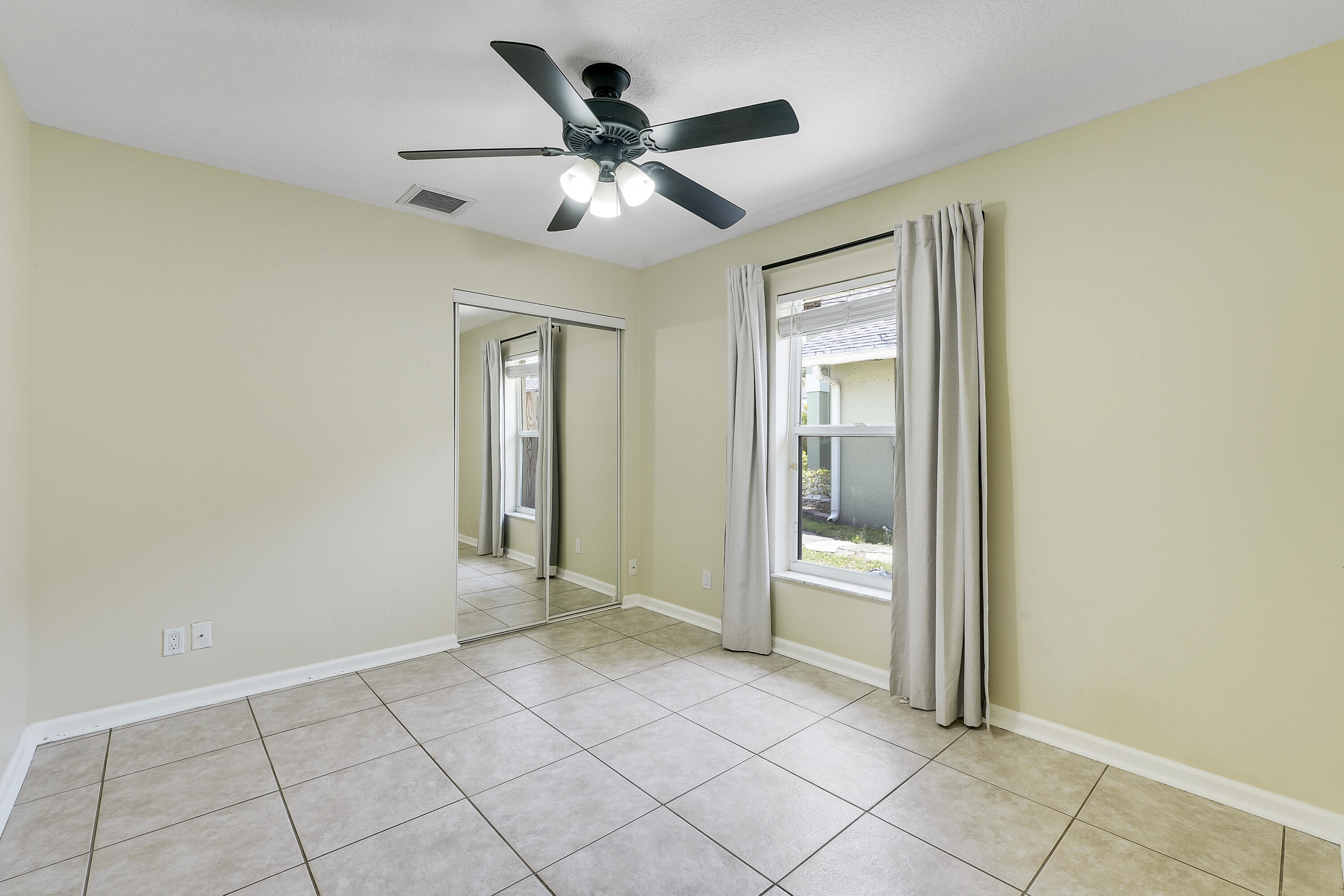 NORTH PALM BEACH HEIGHTS - Residential