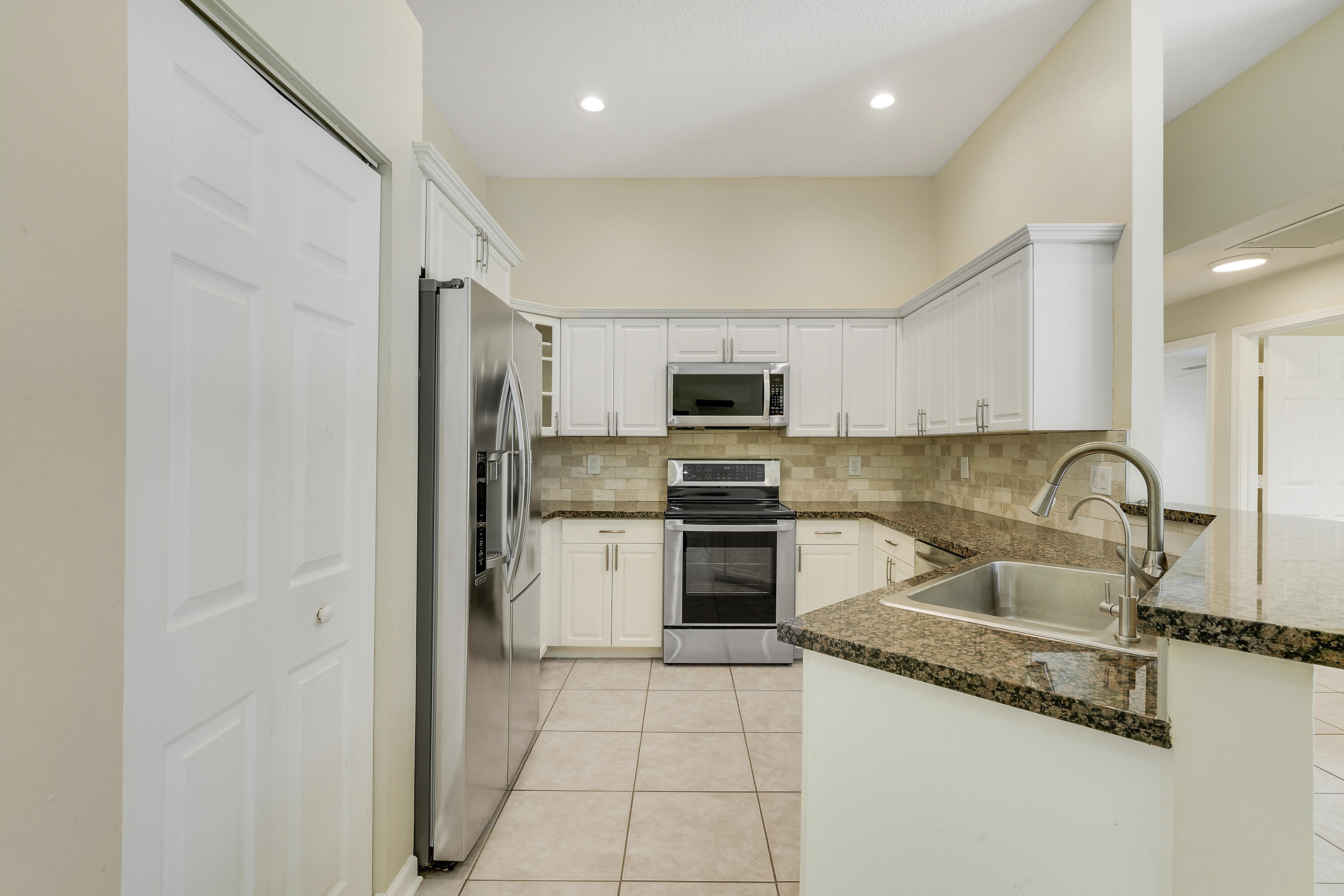 NORTH PALM BEACH HEIGHTS - Residential