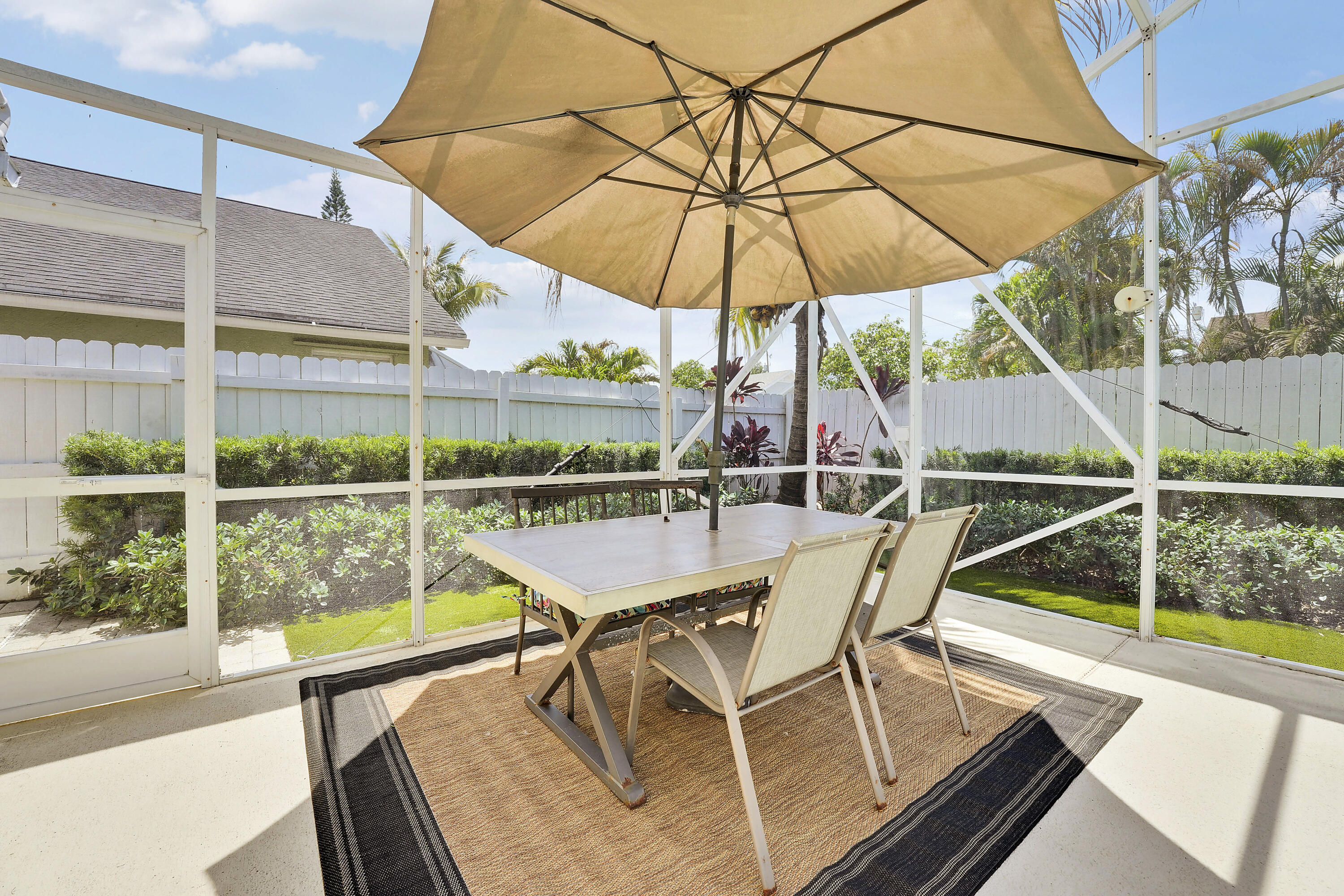 NORTH PALM BEACH HEIGHTS - Residential