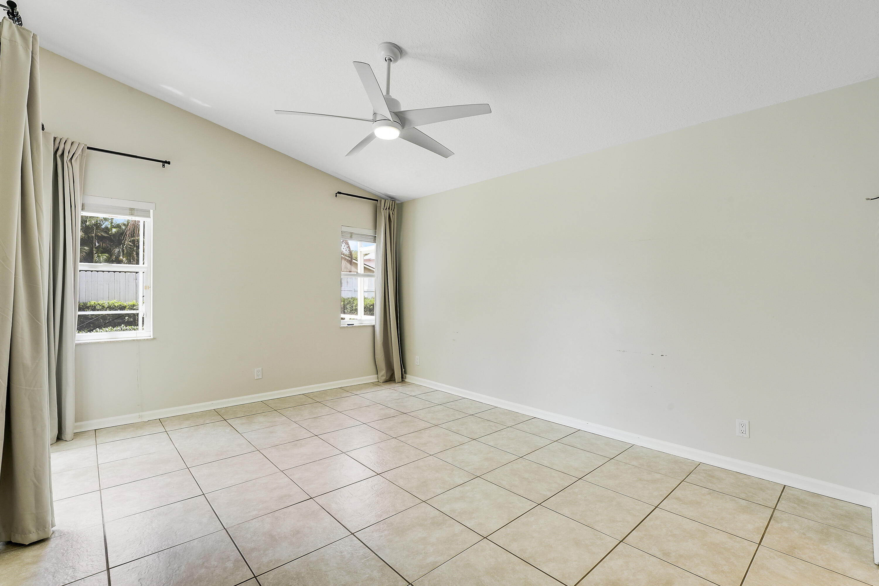 NORTH PALM BEACH HEIGHTS - Residential