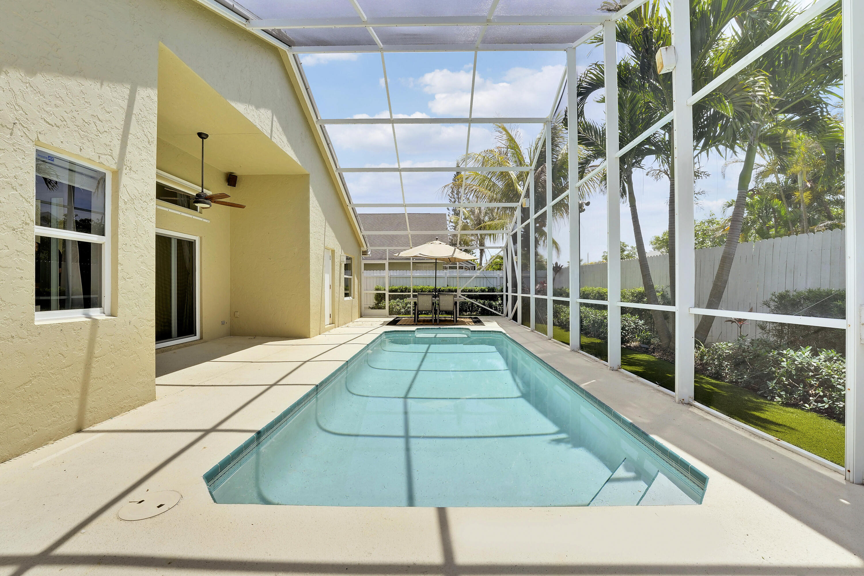 NORTH PALM BEACH HEIGHTS - Residential