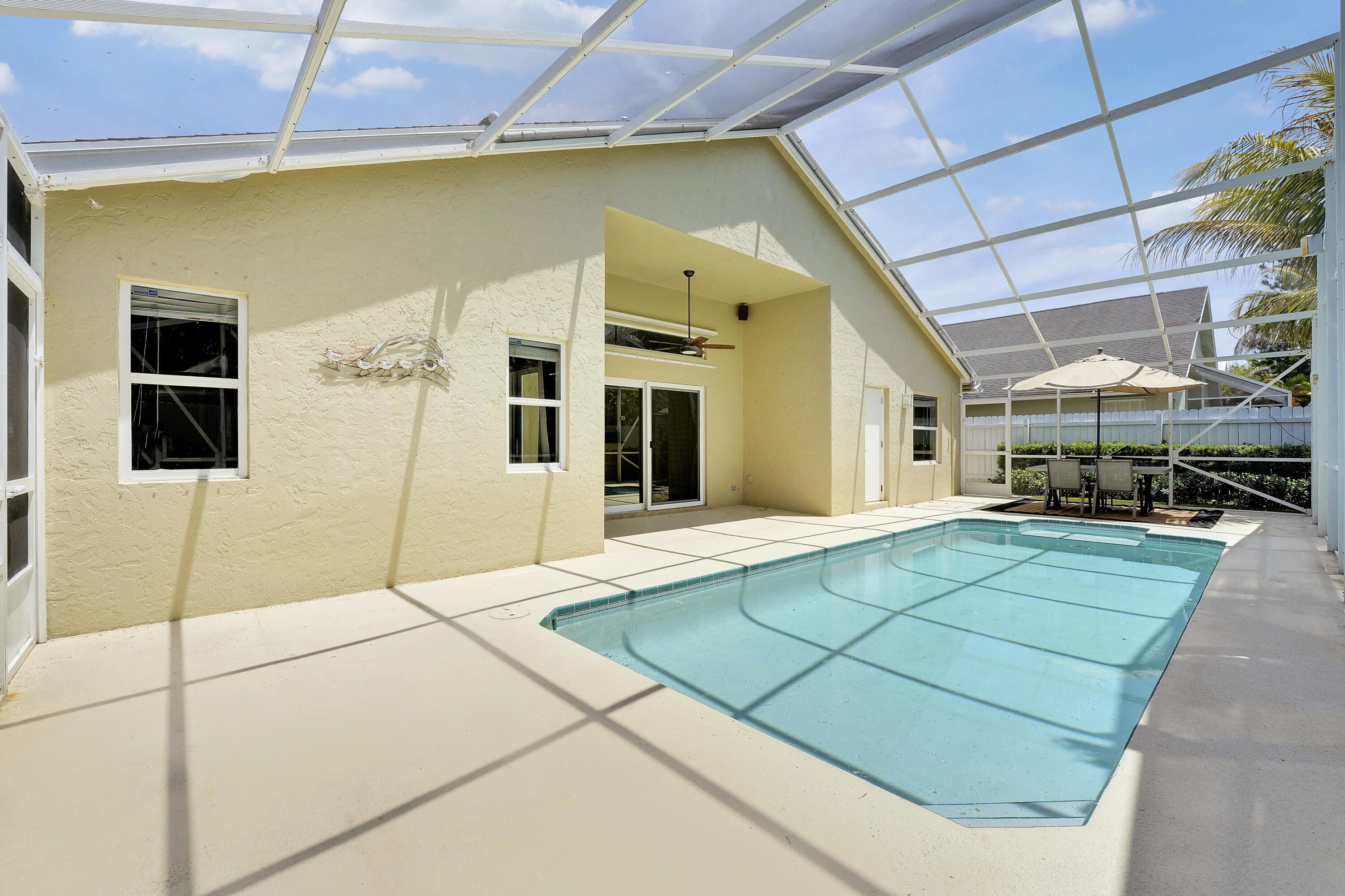 NORTH PALM BEACH HEIGHTS - Residential