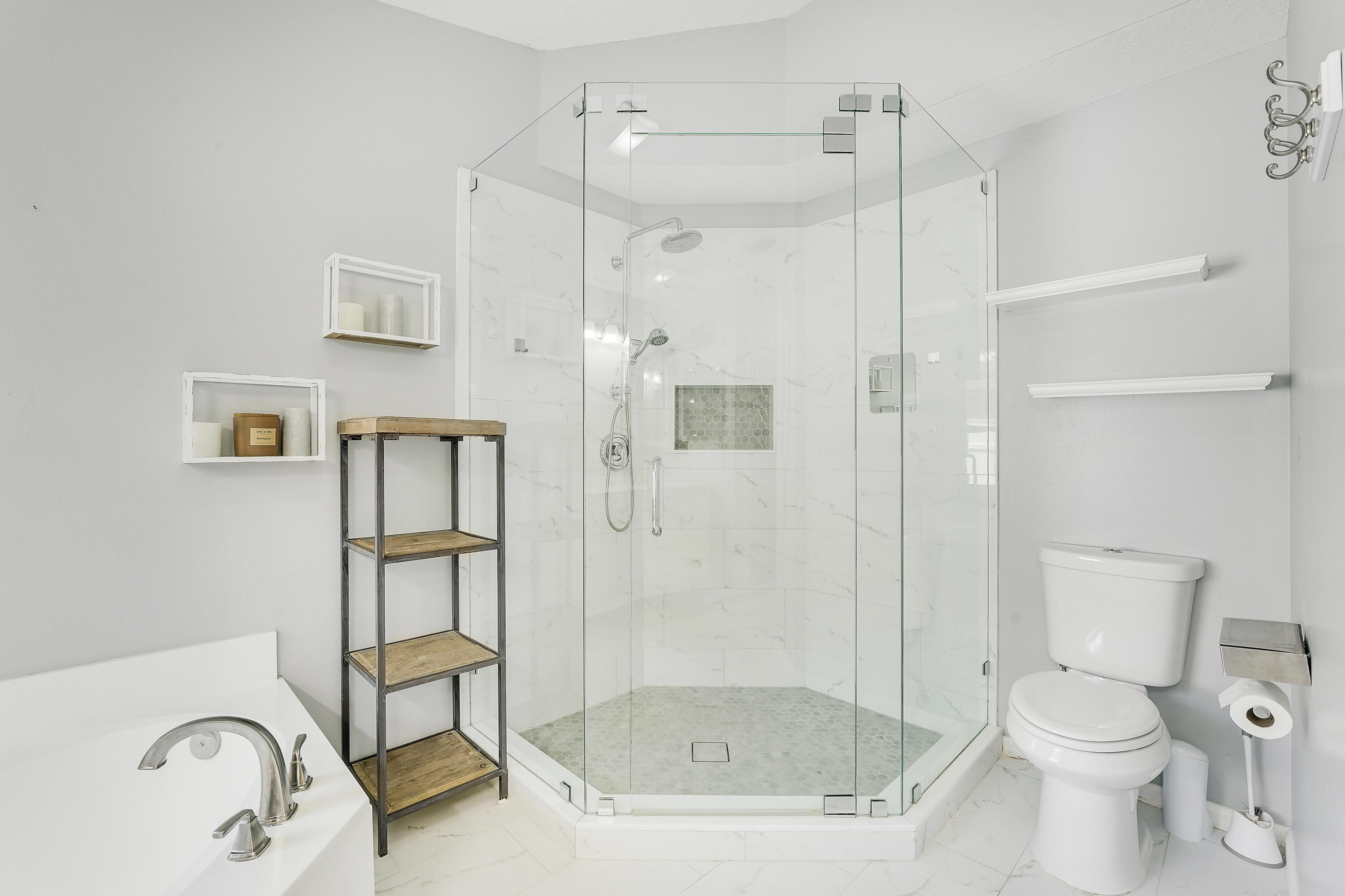 NORTH PALM BEACH HEIGHTS - Residential