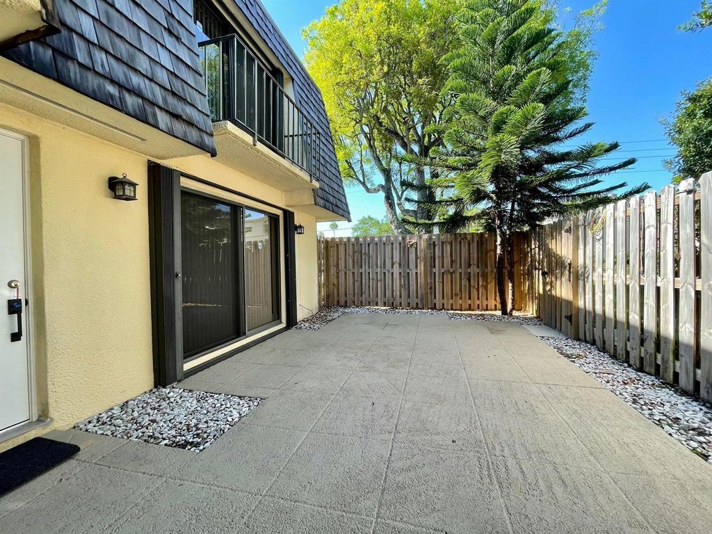Photo of 221 Lake Arbor Drive, Palm Springs, FL 33461 (MLS # R11096642)