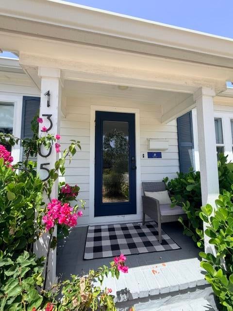 1305 N Palmway