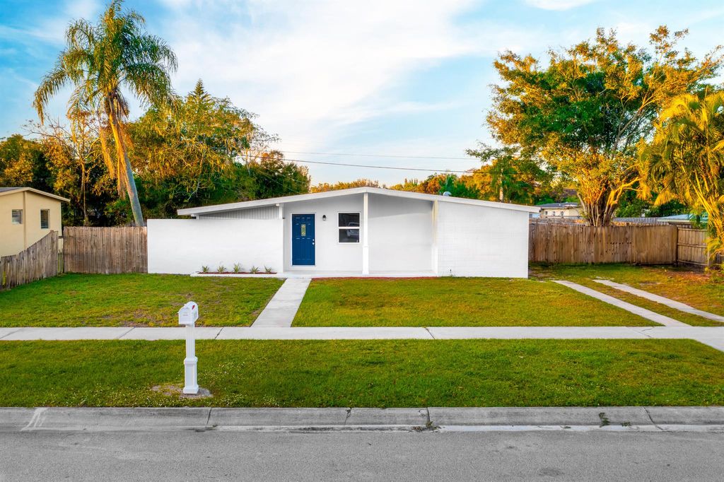 Photo of 115 SE Celestia Court, Port Saint Lucie, FL 34983 (MLS # R10944601)