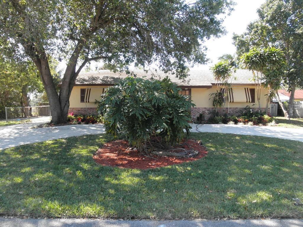 Photo of 9014 Honeywell Road, Lake Worth, FL 33467 (MLS # R10874924)