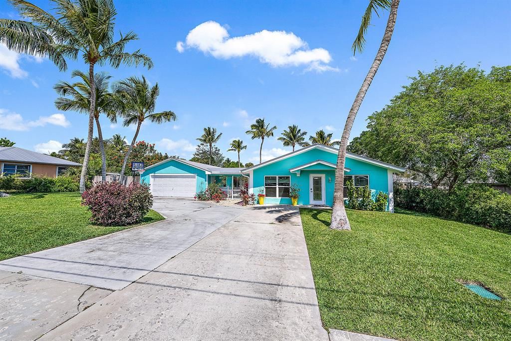 Photo of 9295 SE Athena Street, Hobe Sound, FL 33455 (MLS # R10877950)