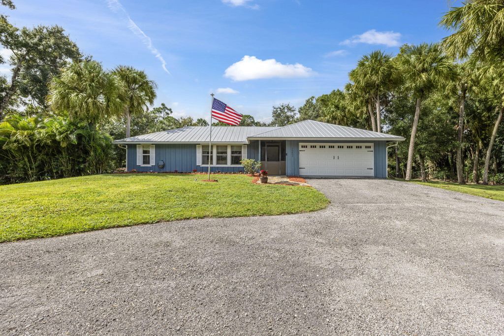 Photo of 15603 88th Trail N, Palm Beach Gardens, FL 33418 (MLS # R11034159)