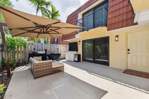 Tiny photo for 730 NW 99th Circle, Plantation, FL 33324 (MLS # B26040417)