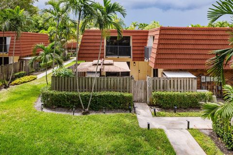 Photo of 730 NW 99th Circle, Plantation, FL 33324 (MLS # B26040417)