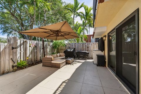 Tiny photo for 730 NW 99th Circle, Plantation, FL 33324 (MLS # B26040417)