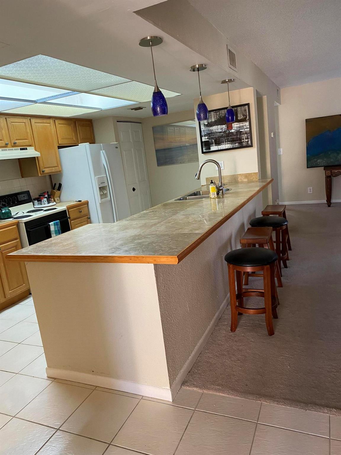 LAVERS DELRAY RACQUET CLUB CONDO - Residential