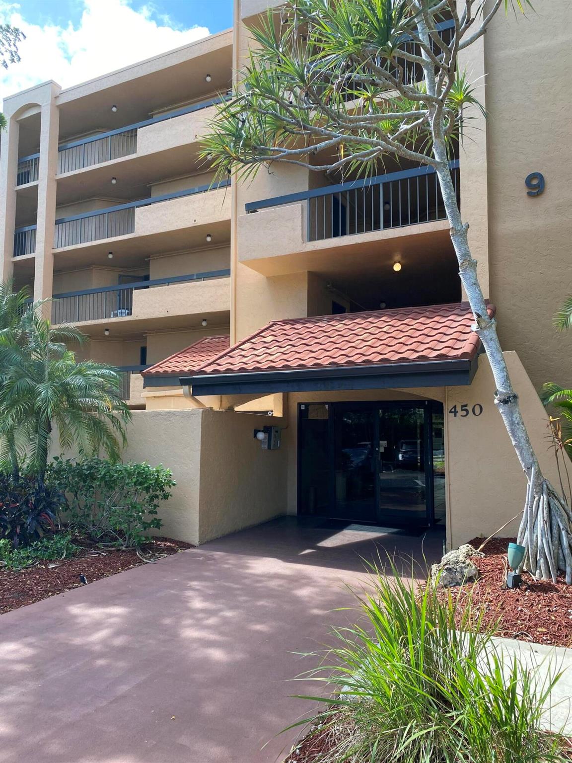 LAVERS DELRAY RACQUET CLUB CONDO - Residential