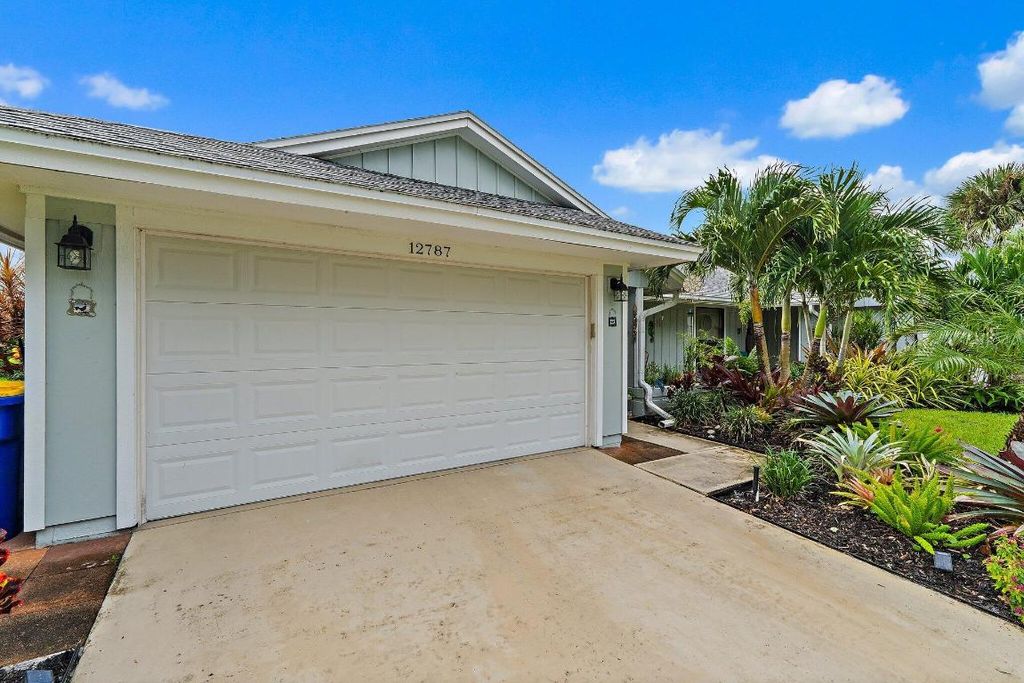 Photo of 12787 SE Pinehurst Court, Hobe Sound, FL 33455 (MLS # R11122060)