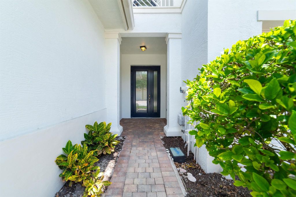 Photo of 3040 Princeton Lane, Palm Beach Gardens, FL 33418 (MLS # R11094316)