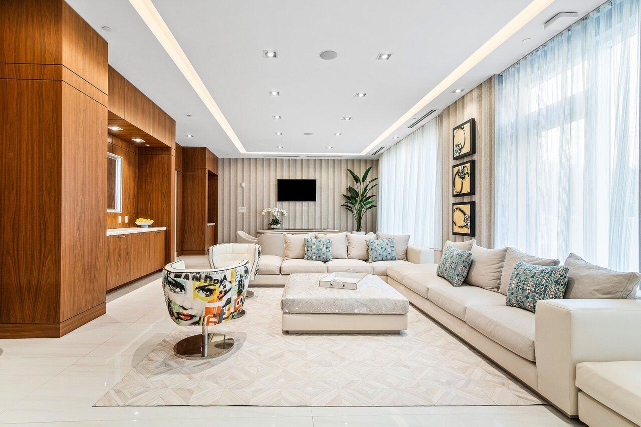 VISTABLUE SINGER ISLAND CONDO - Residential