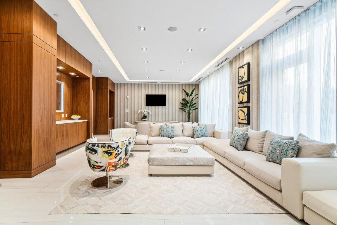 VISTABLUE SINGER ISLAND CONDO - Residential