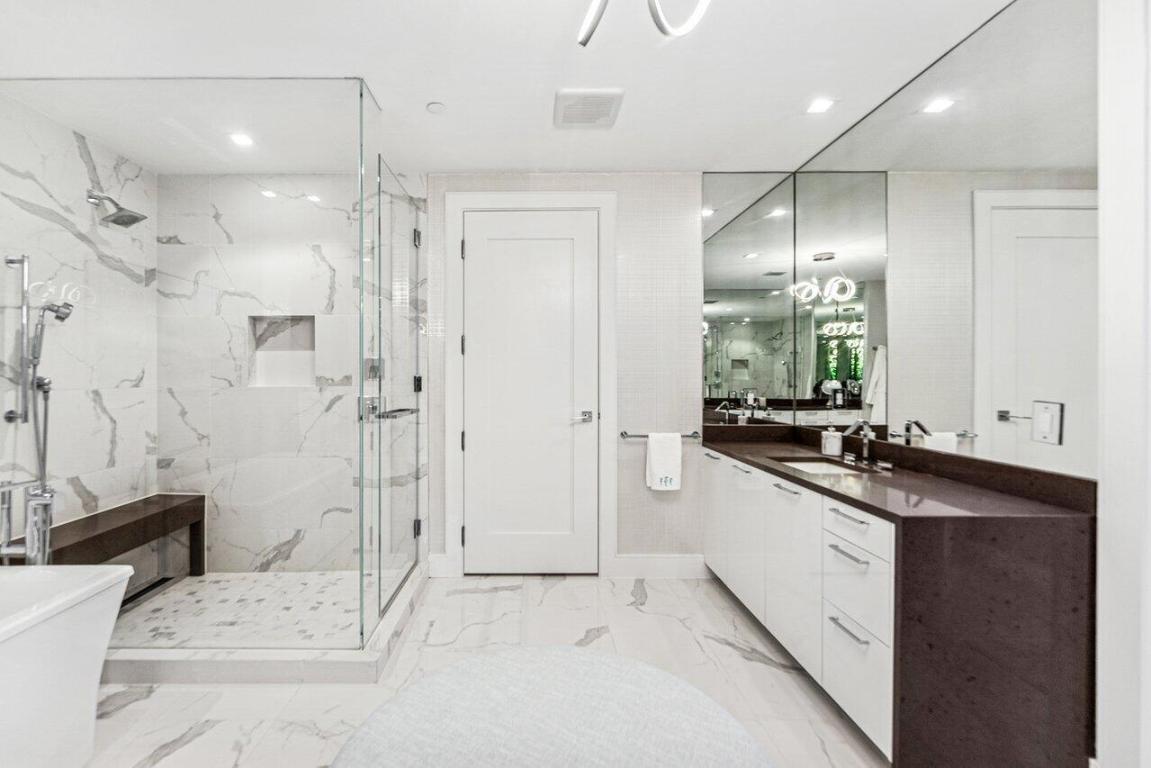 VISTABLUE SINGER ISLAND CONDO - Residential