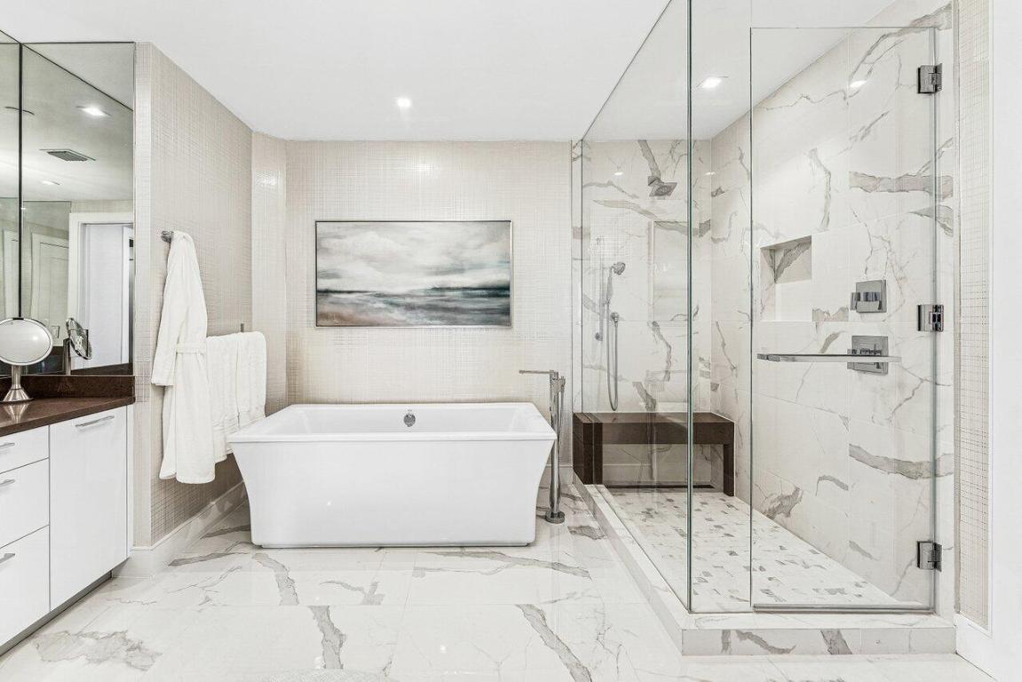 VISTABLUE SINGER ISLAND CONDO - Residential