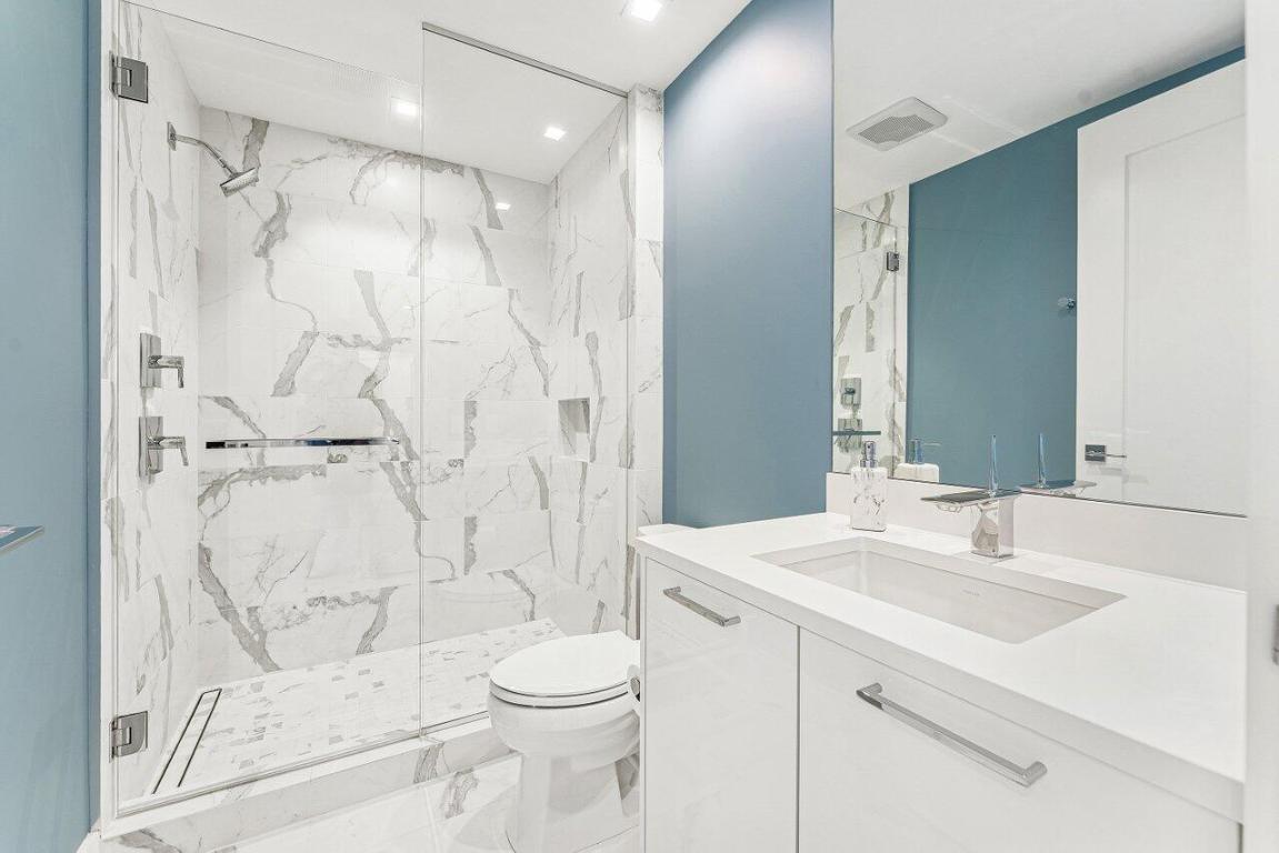 VISTABLUE SINGER ISLAND CONDO - Residential