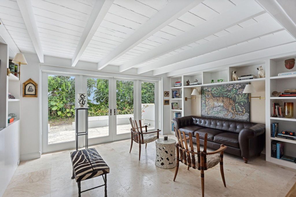 Photo of 870 E Camino Real Real, Boca Raton, FL 33432 (MLS # R10988499)
