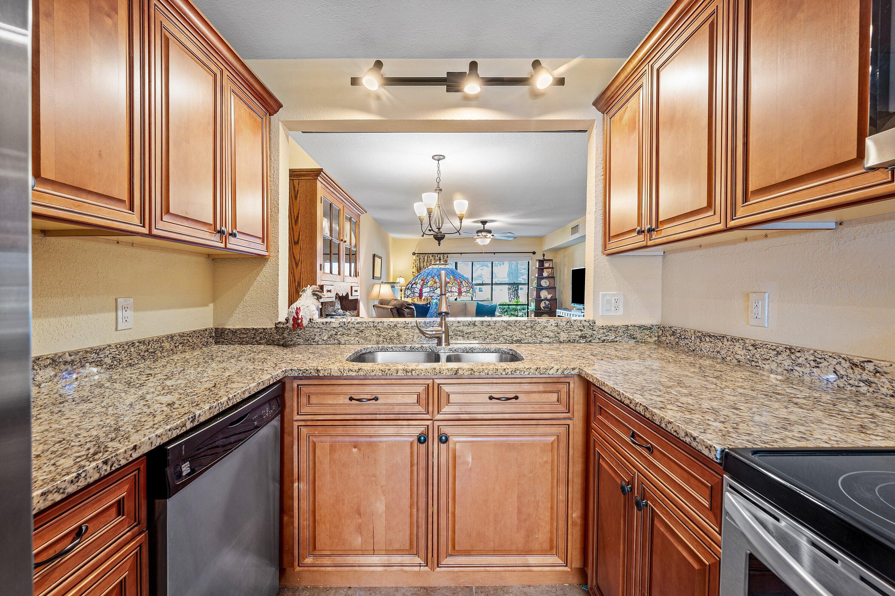 KEYSTONE CONDO - Residential