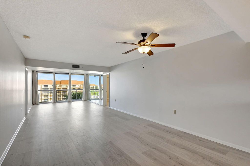 Photo of 2301 Marina Isle Way #505, Jupiter, FL 33477 (MLS # R11033373)