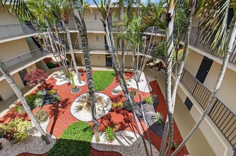 5370 LAS VERDES CR 319 Delray Beach FL 33484