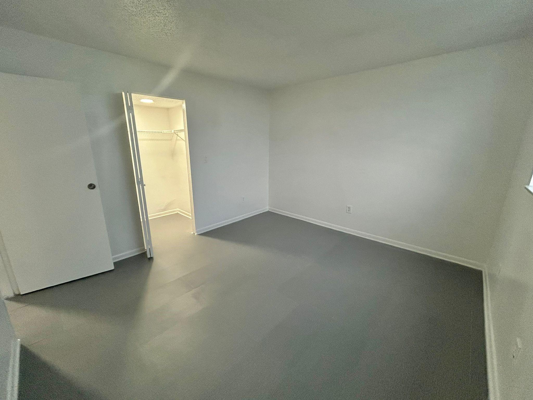 SOMERSET AT LAUDERDALE LA - Residential