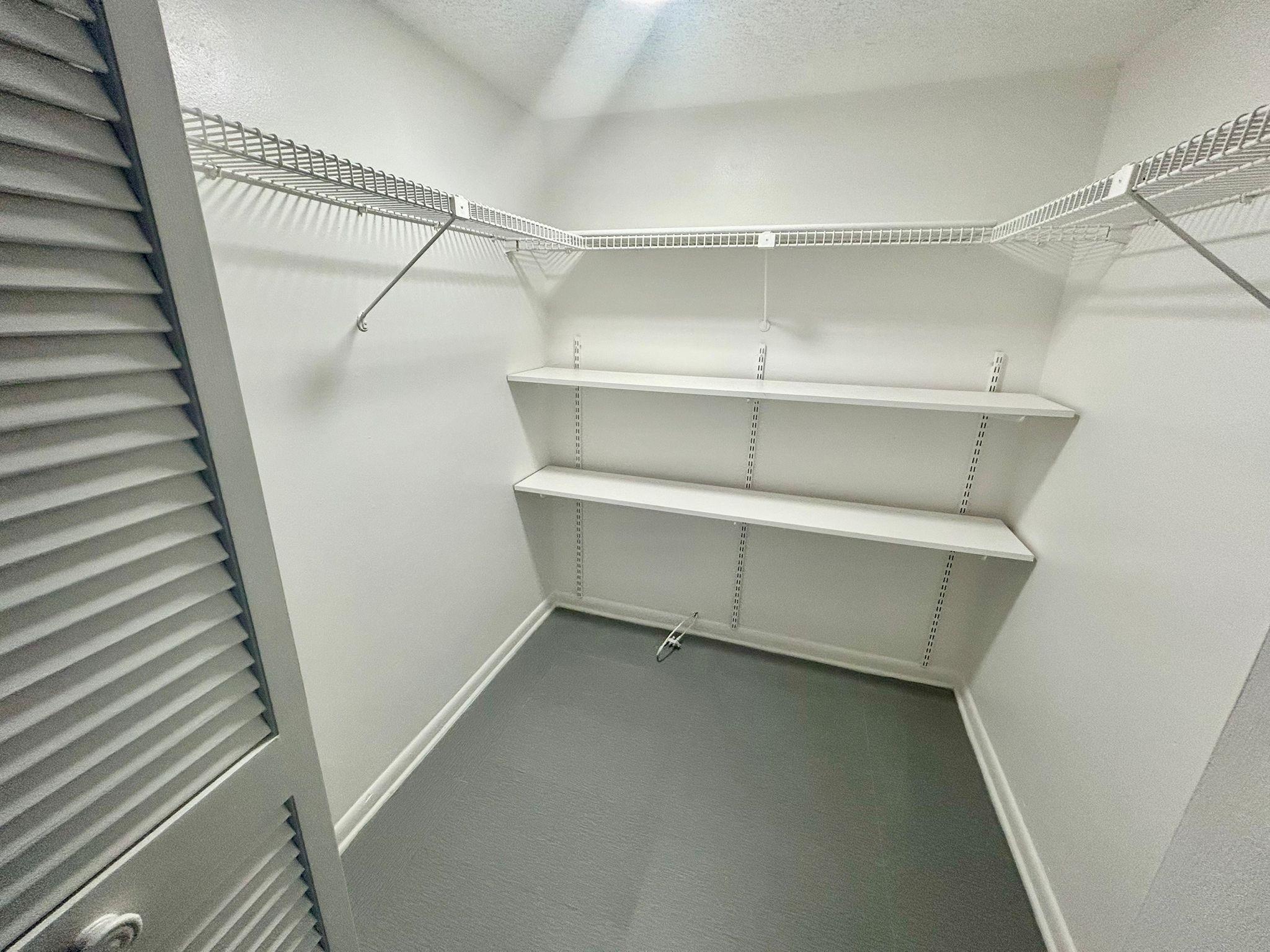 SOMERSET AT LAUDERDALE LA - Residential