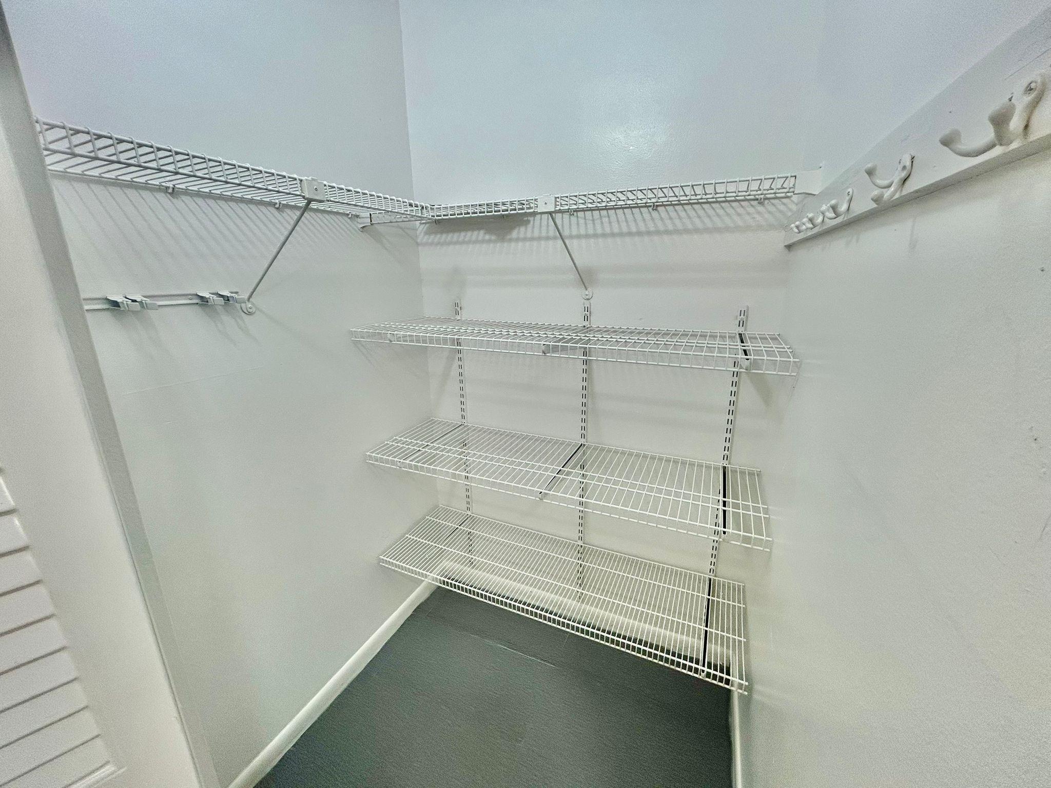 SOMERSET AT LAUDERDALE LA - Residential