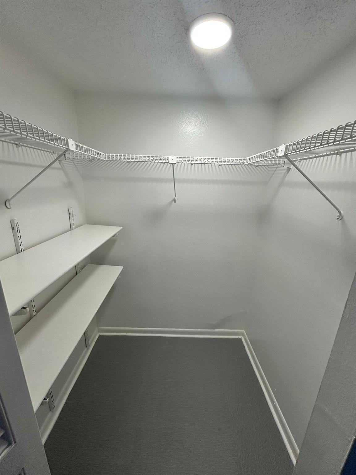 SOMERSET AT LAUDERDALE LA - Residential