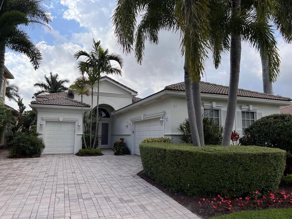 Photo of 22 Laguna Terrace, Palm Beach Gardens, FL 33418 (MLS # R10784801)