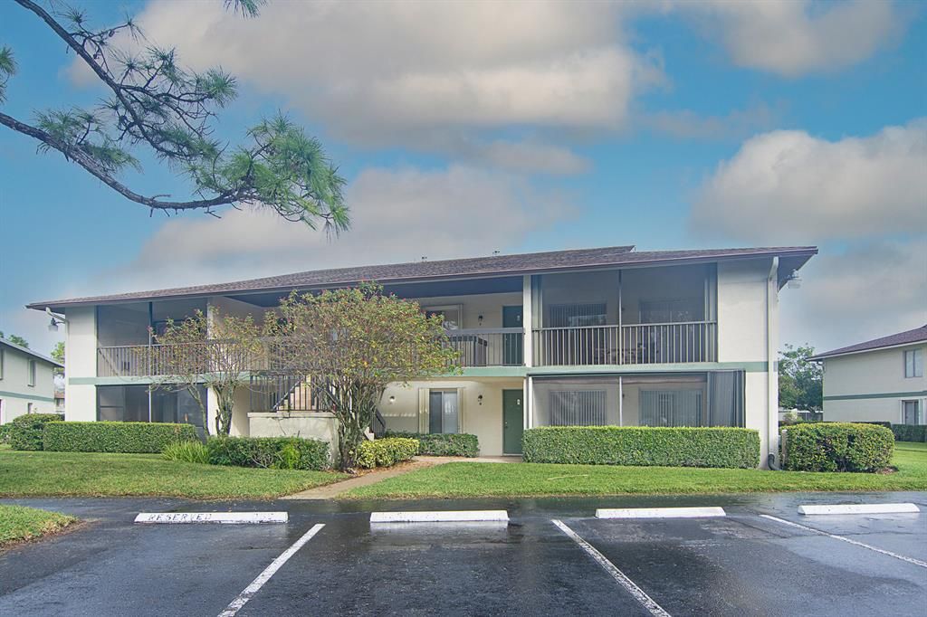 Photo of 6313 Chasewood Drive #B, Jupiter, FL 33458 (MLS # R10763251)