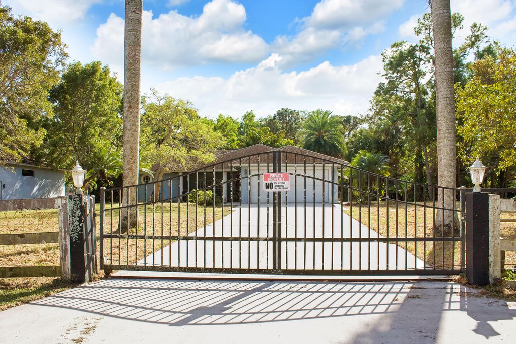 Photo of 18268 49th Street N, Loxahatchee, FL 33470 (MLS # R11153548)