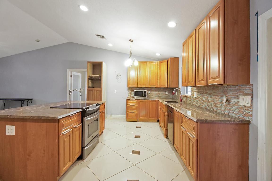 ACREAGE - Residential