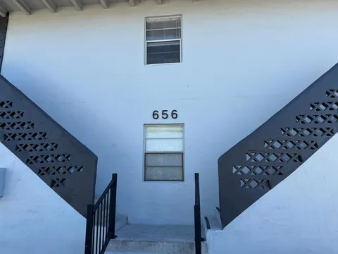 656 SW Avenue C Place Unit 1-10, Belle Glade, FL MLS: R11043966