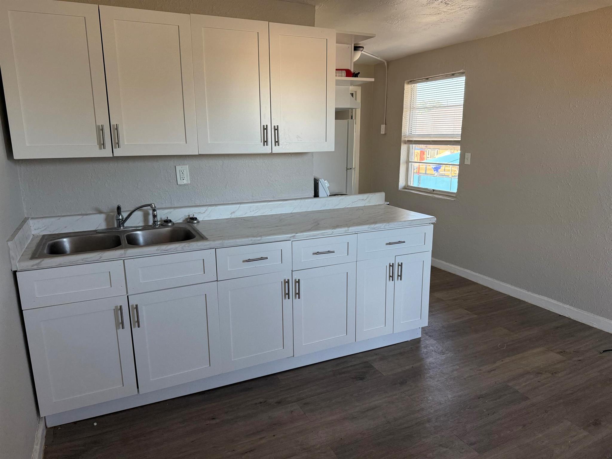656 SW Avenue C 1 Place 9