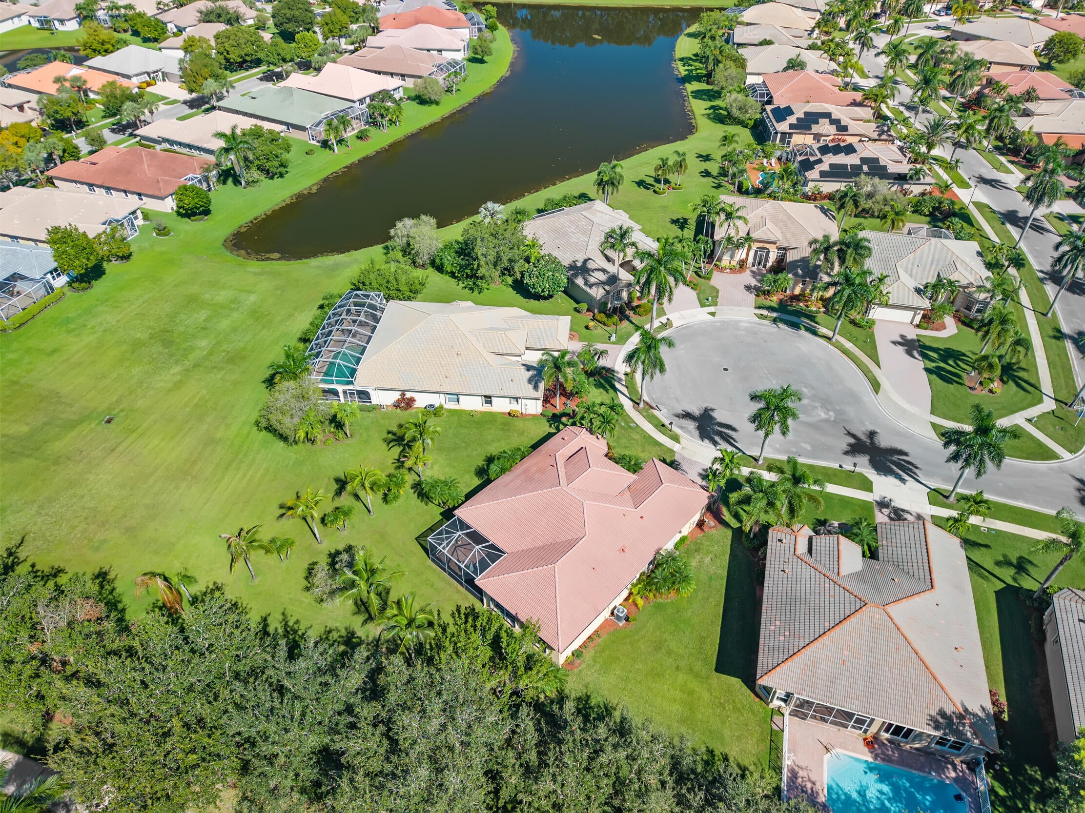 9566 LANTERN BAY Circle