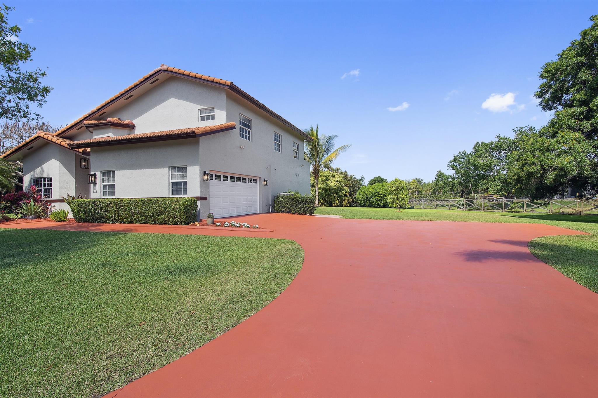 20525 SW 53rd Manor