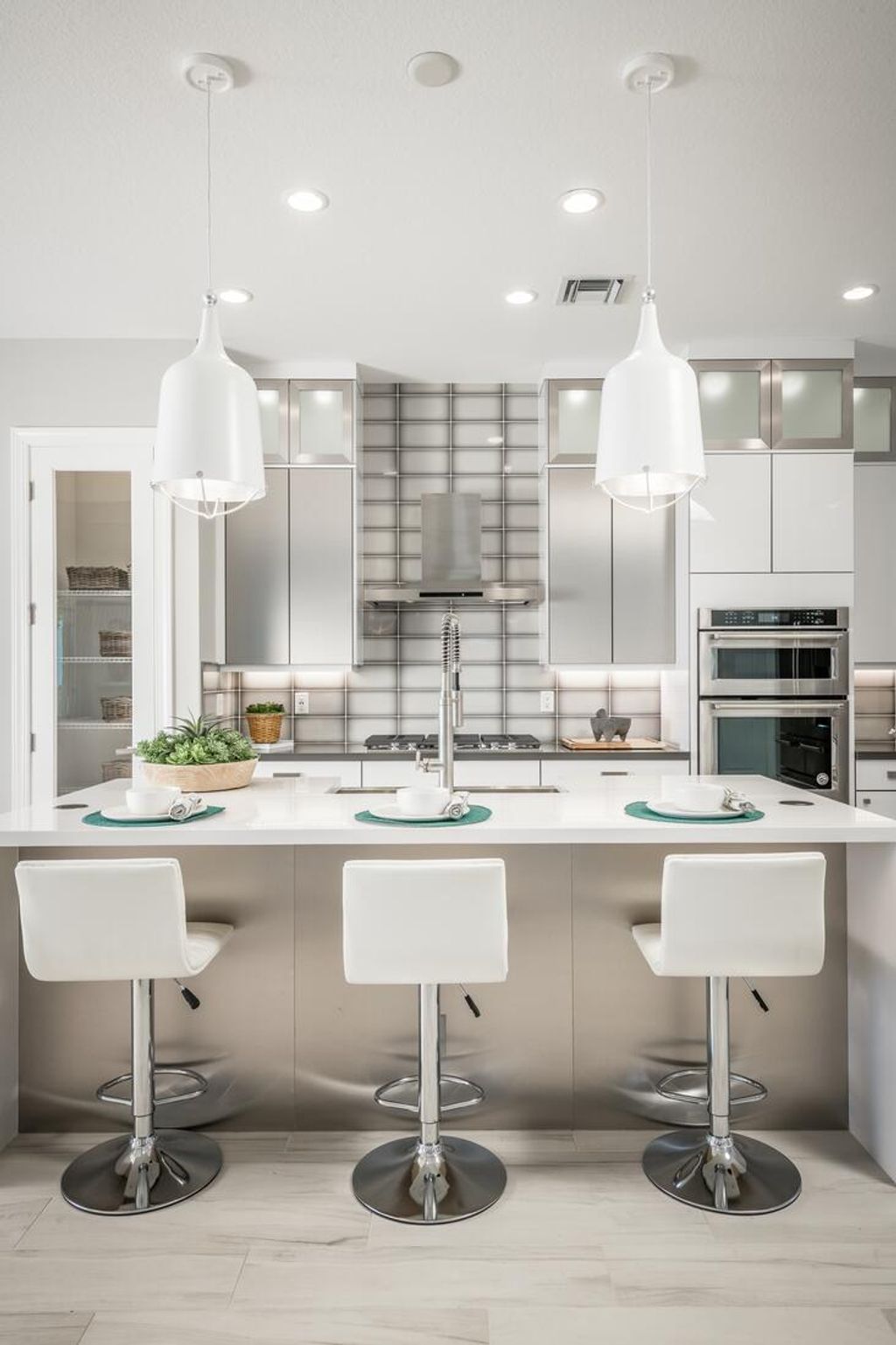 Photo of 9365 Crestview Circle, Palm Beach Gardens, FL 33412 (MLS # R10896305)