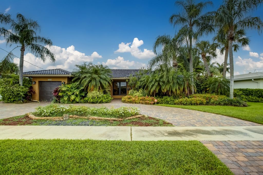 Photo of 1850 NE 65th Street, Fort Lauderdale, FL 33308 (MLS # B26006193)