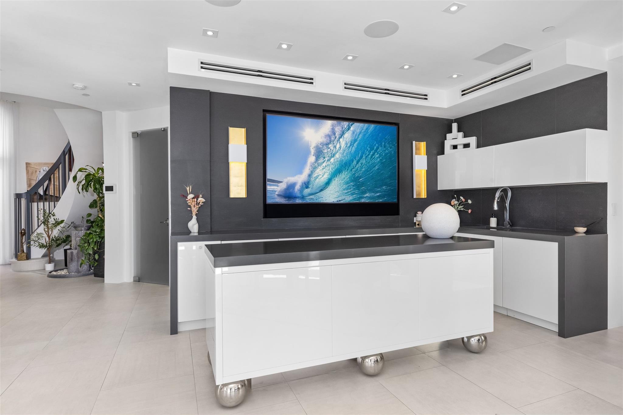 THE PALMS TOWNHOUSES - Residential