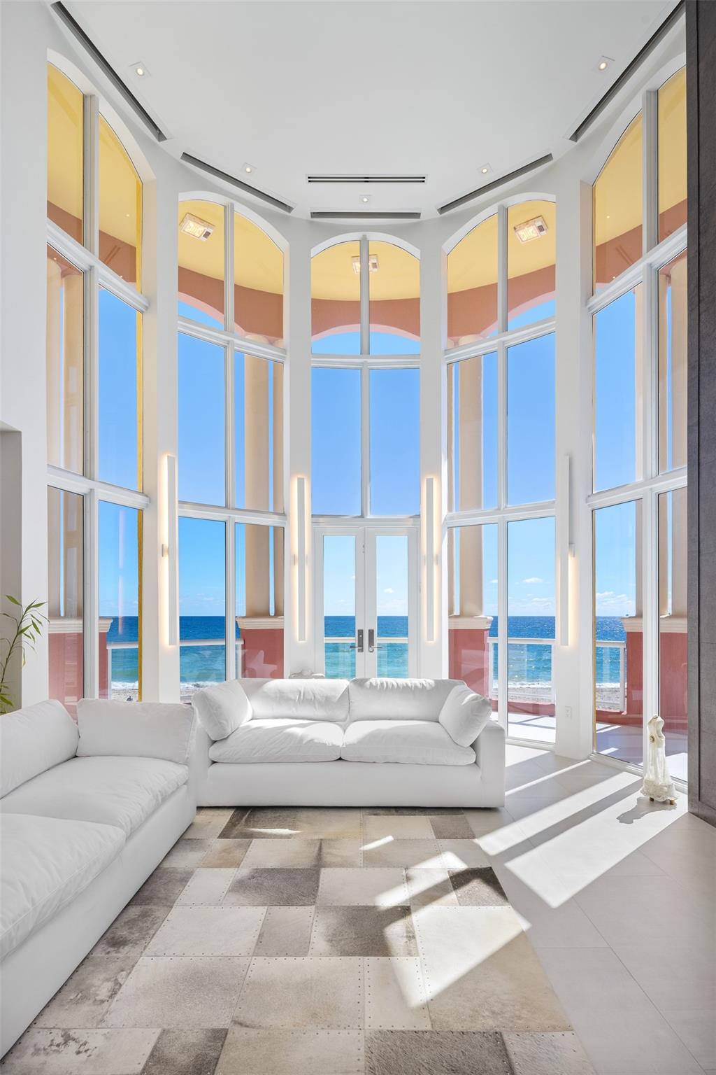 THE PALMS TOWNHOUSES - Residential