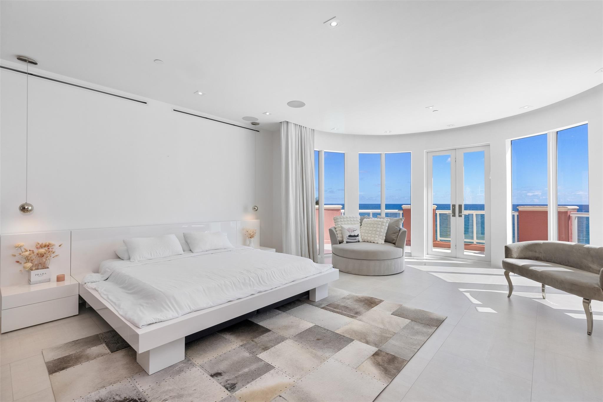 THE PALMS TOWNHOUSES - Residential