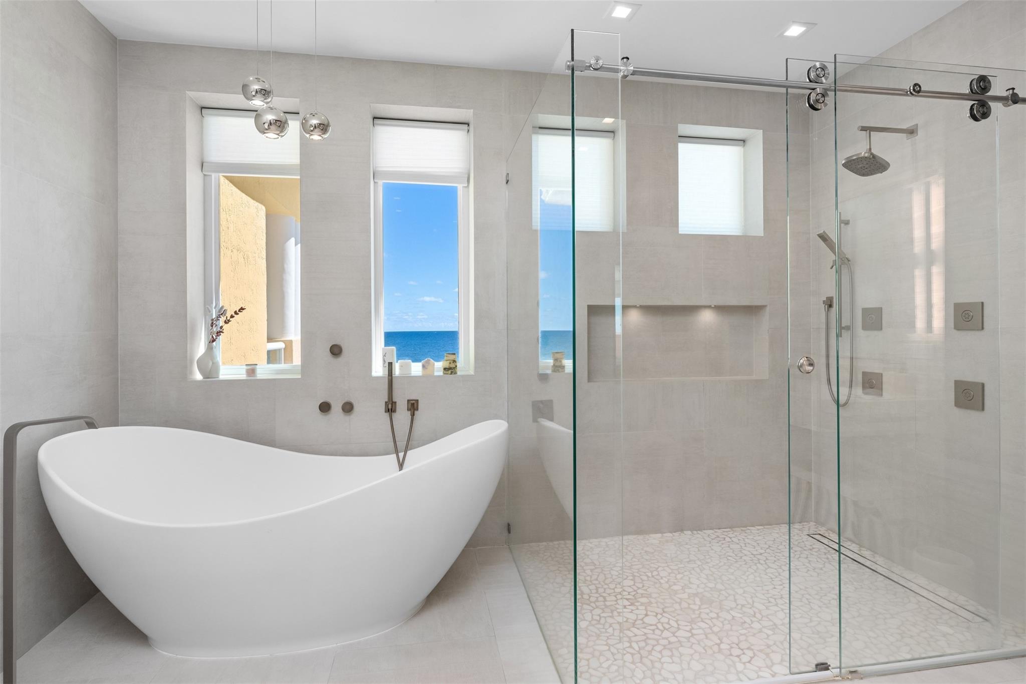 THE PALMS TOWNHOUSES - Residential