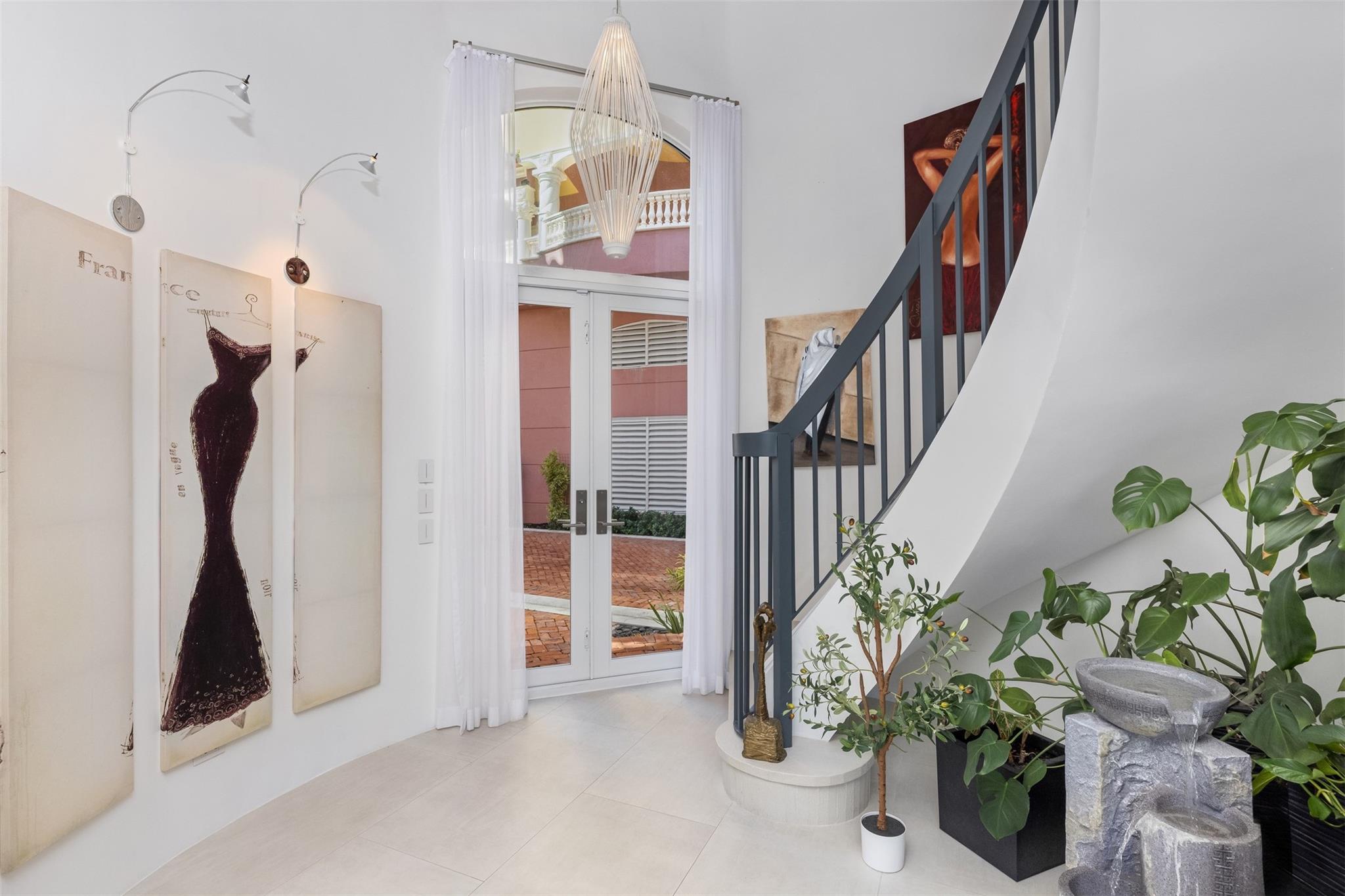 THE PALMS TOWNHOUSES - Residential